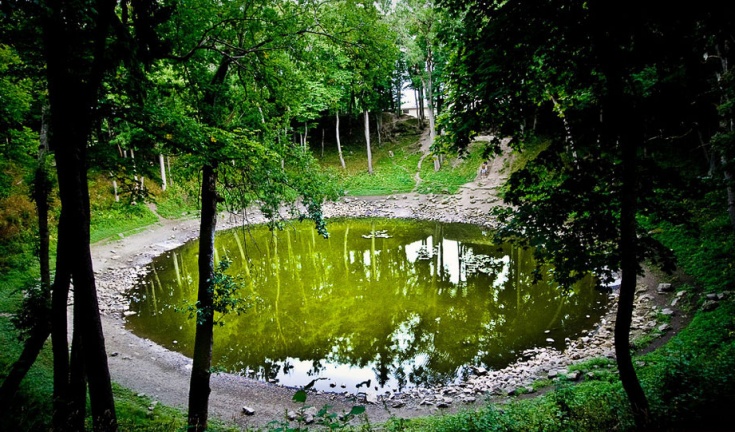 Метеоритные кратеры Каали (Сааремаа, Эстония)