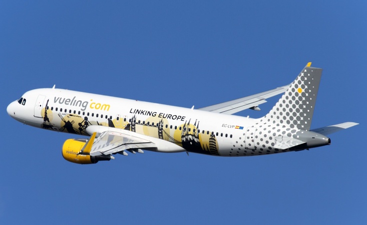 самолет Vueling Airlines