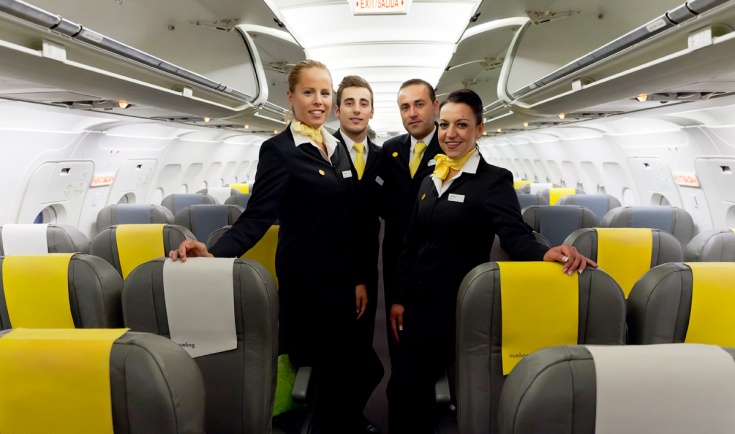стюарды Vueling Airlines