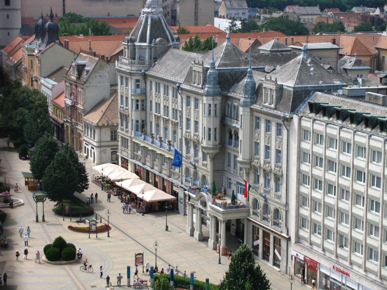 Hotel Golden Bull